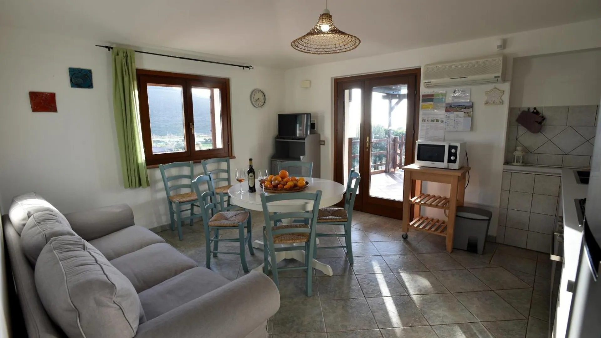 Casa Nel Vigneto Con Vista Mare Apartment Magomadas Italy