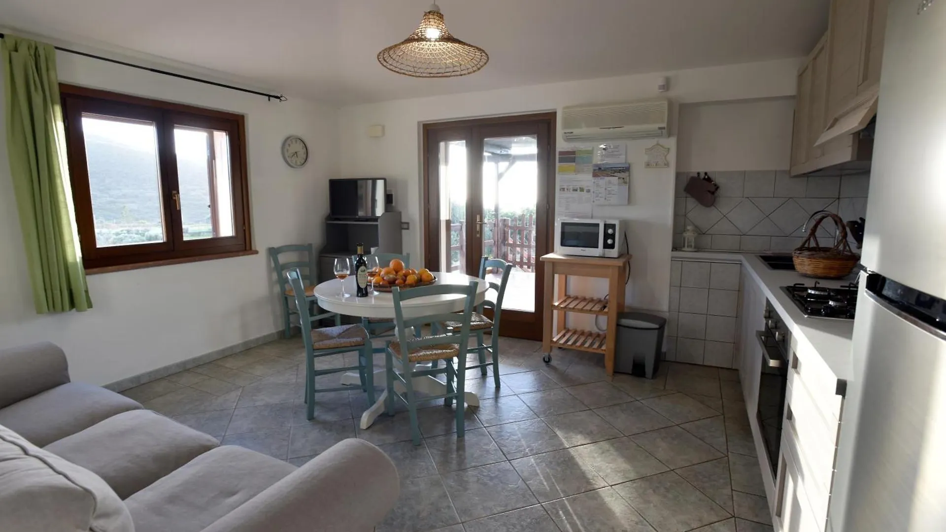 Casa Nel Vigneto Con Vista Mare Apartman Magomadas