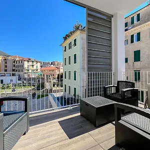 Nuovo Bilocale In Centro Con Terrazzo E Posto Auto Varazze